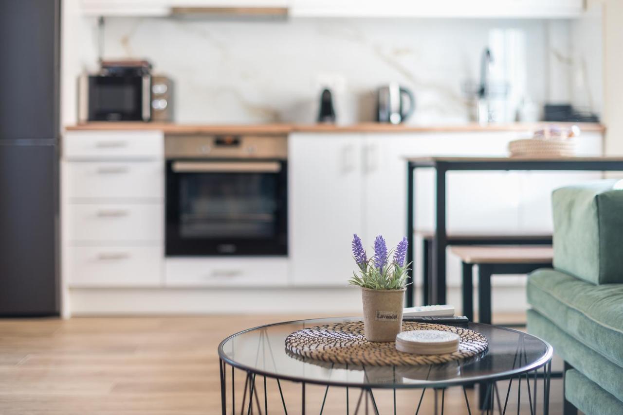 Attiki Metro Top Floor By Greece Apartment 아테네 외부 사진